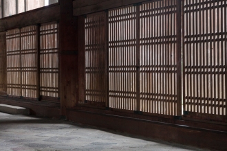 Screen doors at Todaiji Temple - Nara